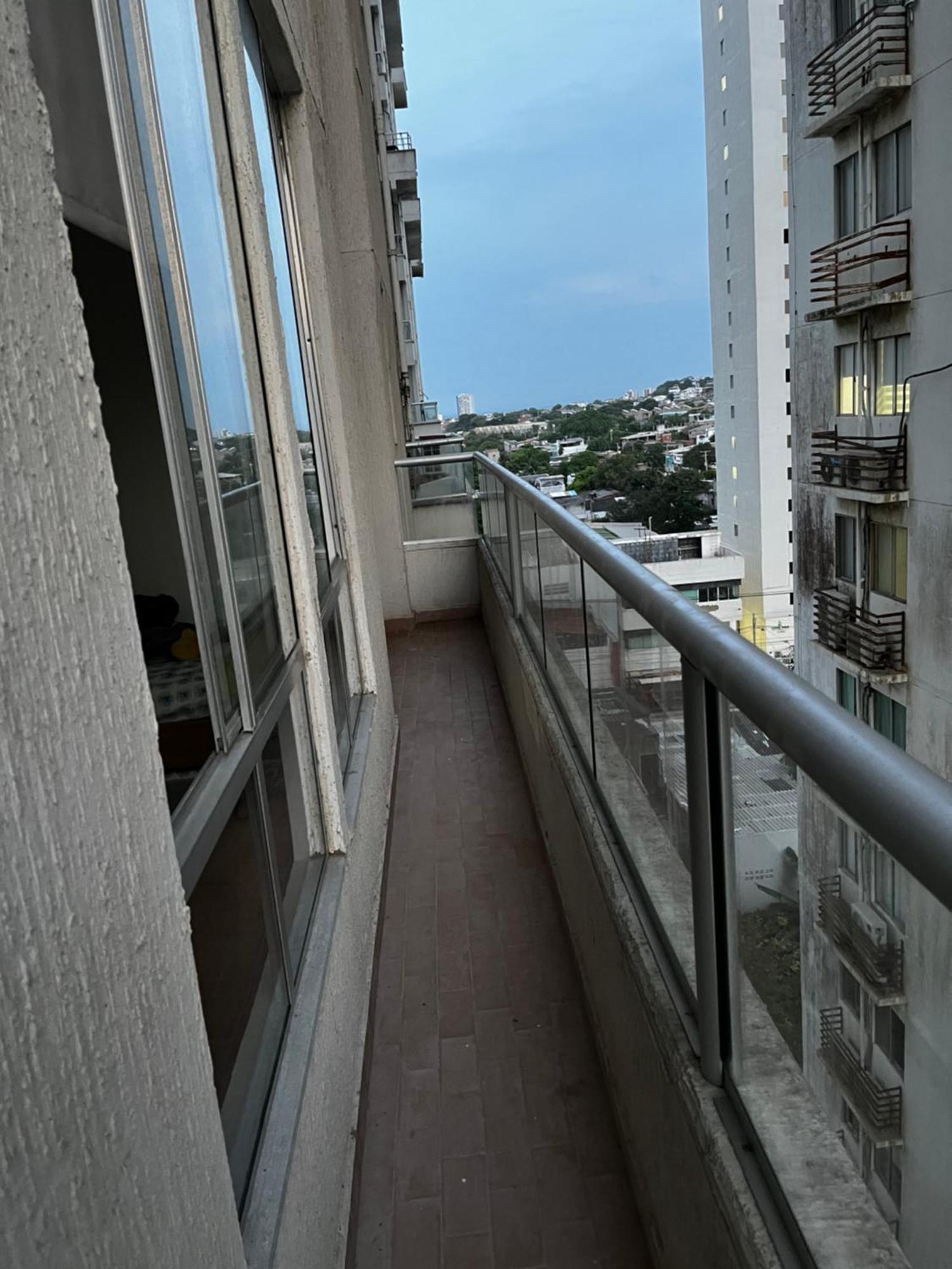 Alessandro Estilo Italiano *